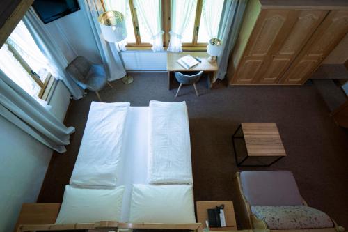 Hotel Alphorn - image 5