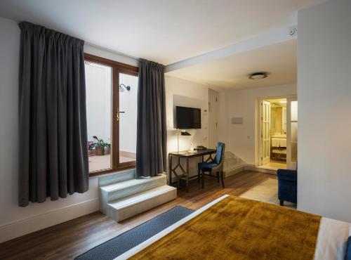 Halo Boutique Hotel - image 4