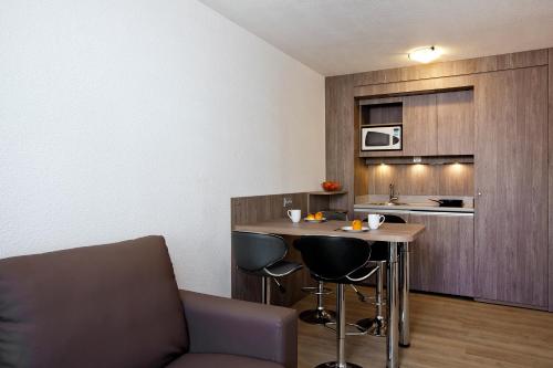 주방, 세주르 앤 어페어스 랭스 클레어마라이스 (Sejours and Affaires Reims Clairmarais) in 랭스 시티 센터