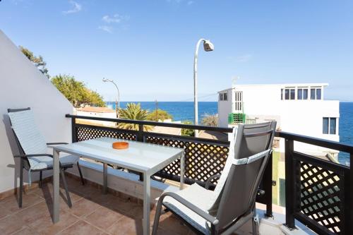  Live Caletillas Garoe, Pension in Candelaria