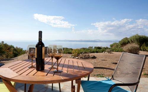  Driftwood in Milopótamos