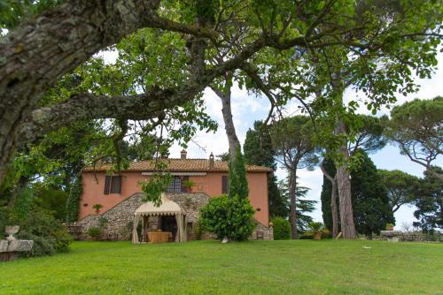 Exterior view, The Oaks A Family Estate in Orte