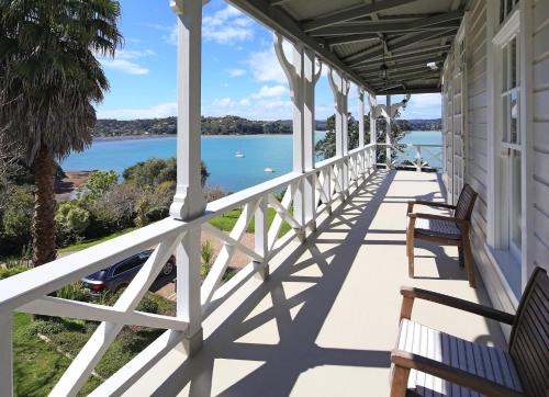 شرفة/ تراس, The Sanctuary- Stay Waiheke in جزيرة وايهيك