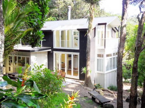 Atahu Cottage In Omiha New Zealand, Keane Landscaping Reviews