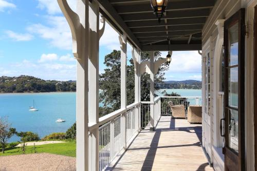 شرفة/ تراس, The Sanctuary- Stay Waiheke in جزيرة وايهيك