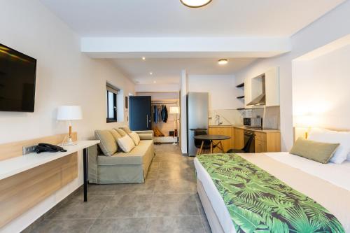 T Hotel Premium Suites - image 6