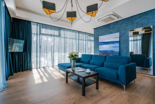 Frigate Hotel - image 8