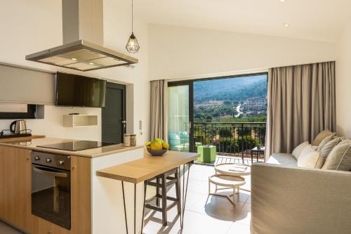 Balcony/terrace, T Hotel Premium Suites in Geropotamos