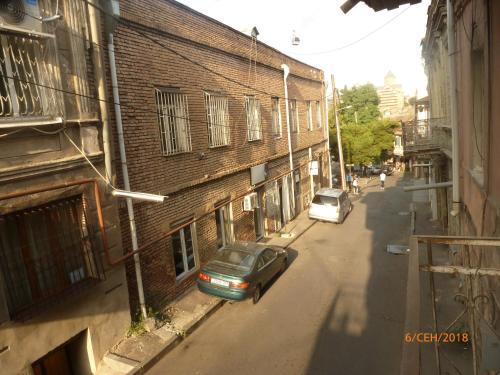 jeki's apartment in old tbilisi