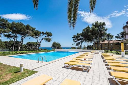 Piscina, Seafront Unit 1 in Marinha