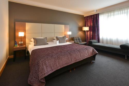 Martin's Château Du Lac - image 2