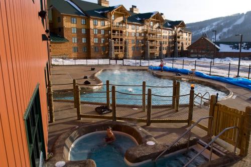 Hope Lake Lodge & Indoor Waterpark