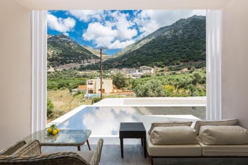 Garden, T Hotel Premium Suites in Geropotamos