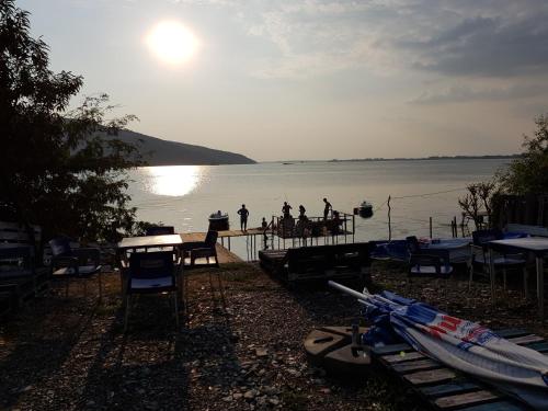 Balkons/terase, Casa Pescărușul Vesel (Casa Pescarusul Vesel) in Divici