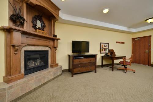 King Suite with Spa Bath