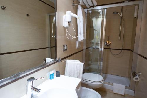 Cervara Park Hotel - image 4