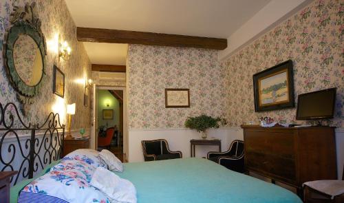 Guest House Arco Dei Tolomei - image 4