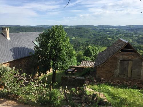 GiteLeBez Pierrounet gîte à louer Sévérac-le-Château