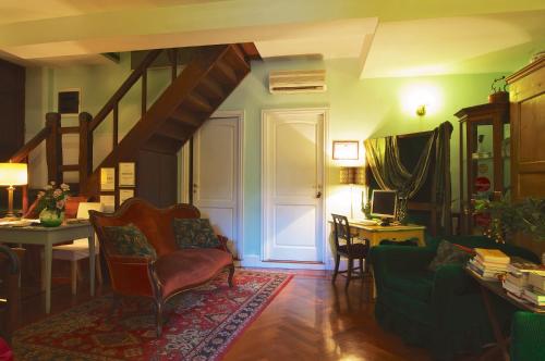 Guest House Arco Dei Tolomei - image 13