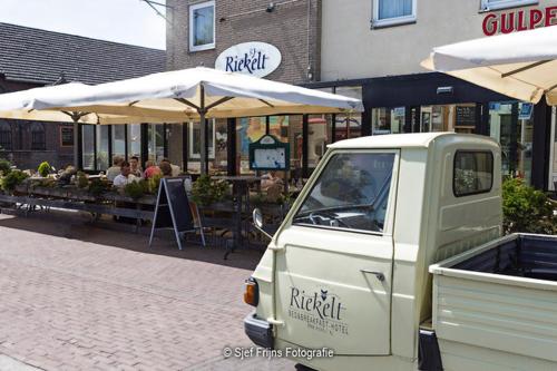 B&B Riekelt