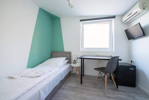 Chesscom Guesthouse - image 6
