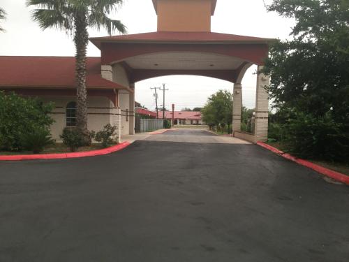 Luxury Inn and Suites Seaworld