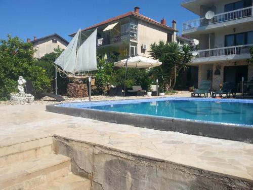 Family friendly apartments with a swimming pool Stari Grad Hvar - 583