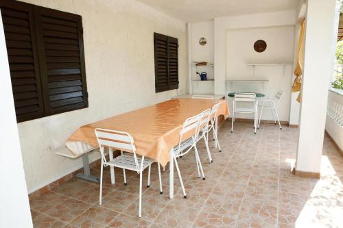  Apartment Vrgada 4200b in Vrgada