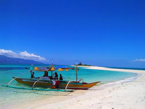 Bungalow auf Sibuyan am Strand nahe Cresta de Gallo