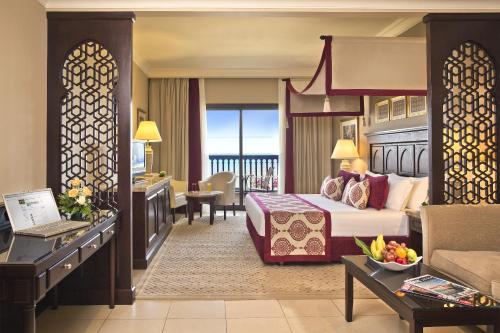 Miramar Al Aqah Beach Resort in Al Aqah