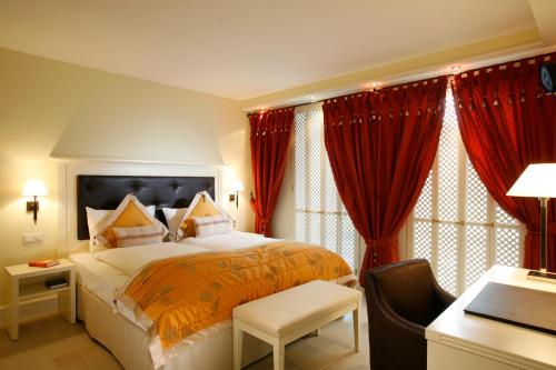 room detail thumbnail 0