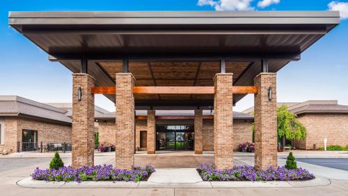 Best Western Okemos/East Lansing Hotel & Suites