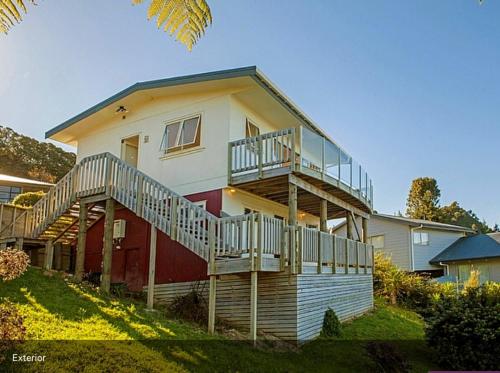 Pretty on Paku, Tairua - Cottage in Tairua