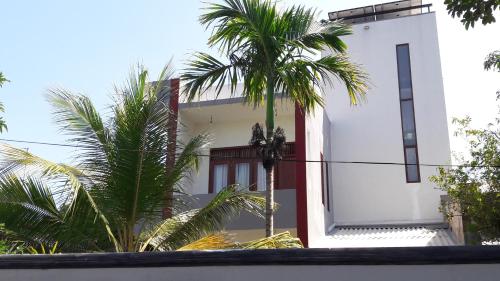 Exterior view, Sudarshi's Home in Ratmalana Airport