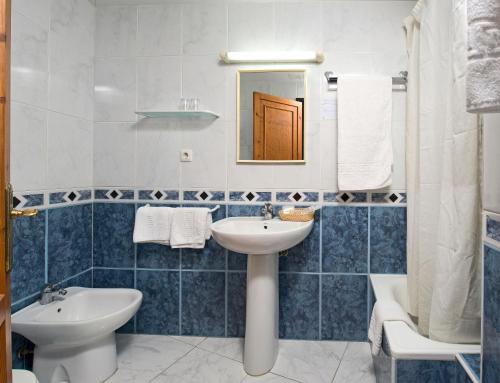Hostal Marí - image 6