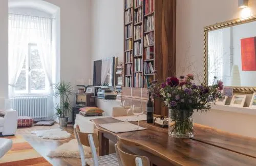 Spacious old town luxury apartment in Linz, Österreich