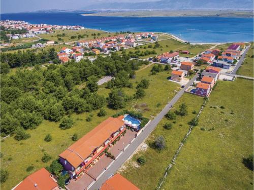  Apartment Straza V, Ferienwohnung in Vir