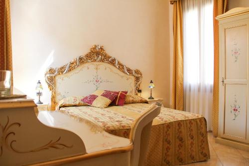Angeles Inn, Benátky