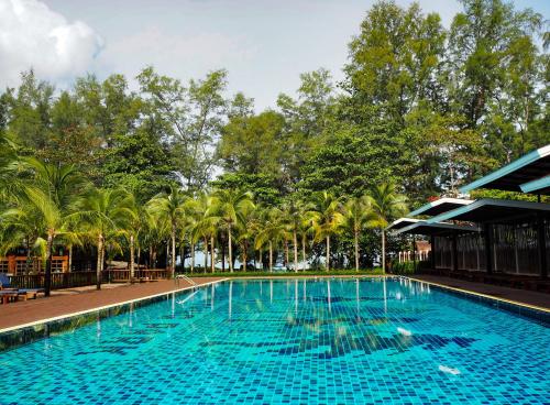 Swimming pool, Naiyang Park Resort near Nai Yang Beach