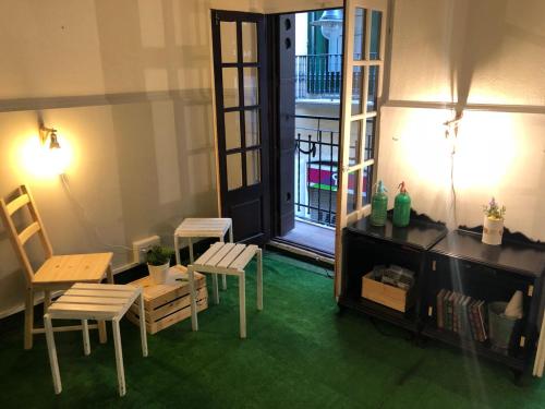 El Camino Urban Rooms