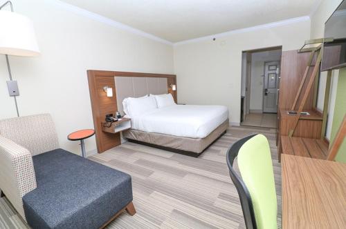 Holiday Inn Express Hotel & Suites Greenville by IHG in Greenville, USA