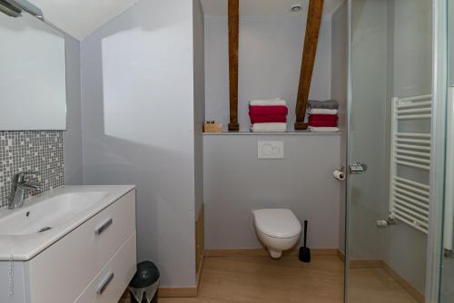 Chambre d'Hôtes Les Clés des Places - image 4