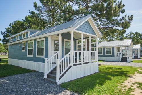 Grey's Point Camp Cottage 7 - image 2