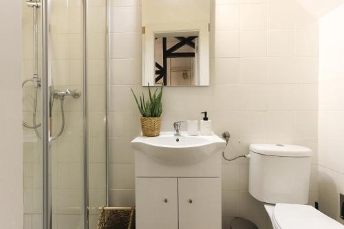 Golden Castle Studio by Homing - image 8