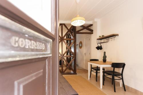 Golden Castle Studio by Homing - image 2