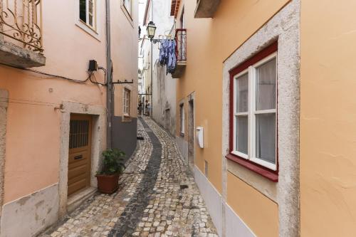 Golden Castle Studio by Homing - image 10