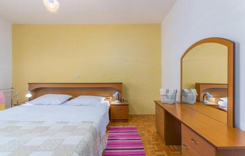 Apartments Marinela Korsa - image 13