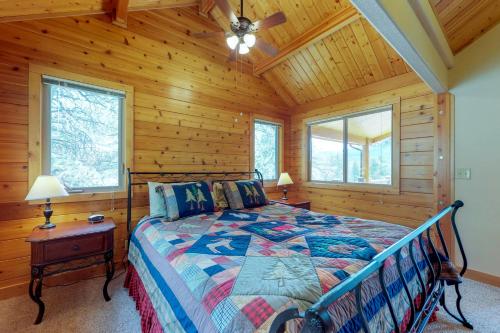 Twin Pines Cabin - image 8