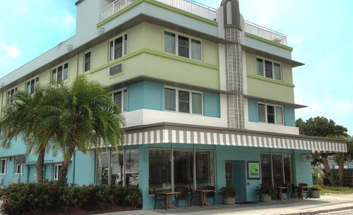 Palm Pavilion Inn