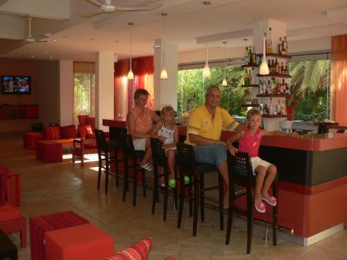 ipsos beach hotel – Ypsos, MI